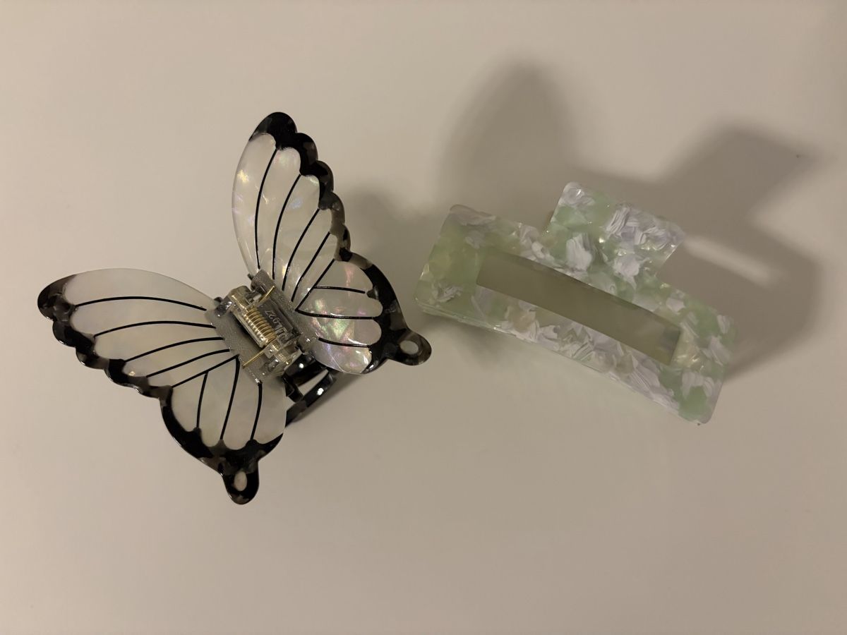 Accessoires pour cheveux: Zwei Haarspangen – Neuf (Voir description) à Henau par martina_1998