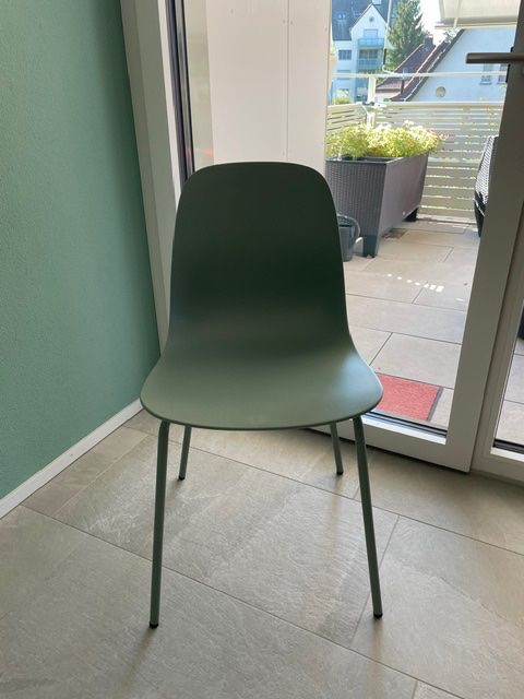 Chaises: 2 Gartenstühle grün gratis – Neuf (Voir description) à Uster par Pekan0