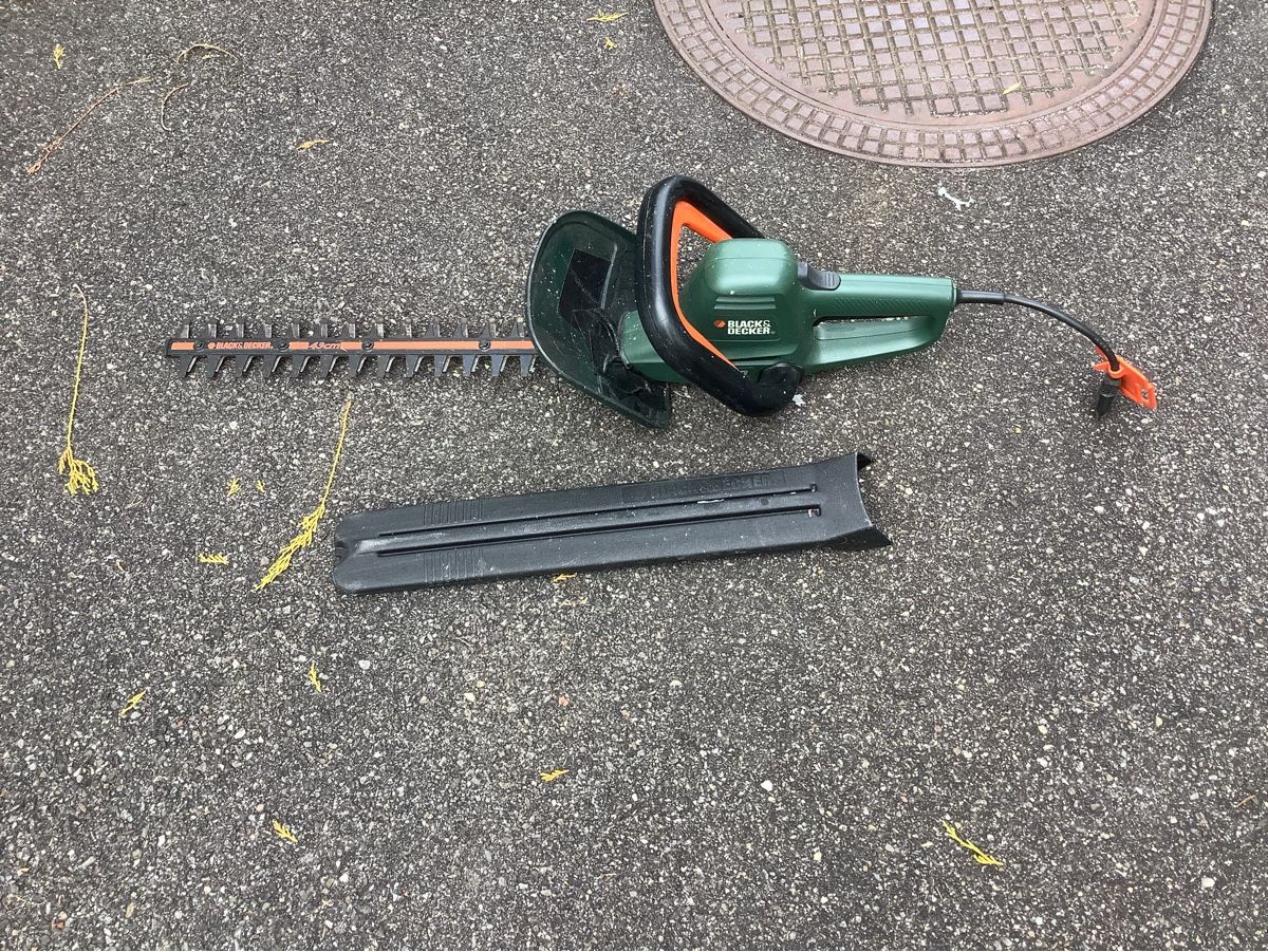 Tutti gli attrezzi: Heckenschere BLACK+DECKER – Usato da Niederhasli venduto da edi_l6pq 1