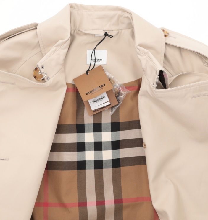 Burberry Cappotti: BURBERRY Trenchcoat Gr.42 NP1800,- – Nuovo (secondo la descrizione) da Degersheim venduto da Starkigel 9