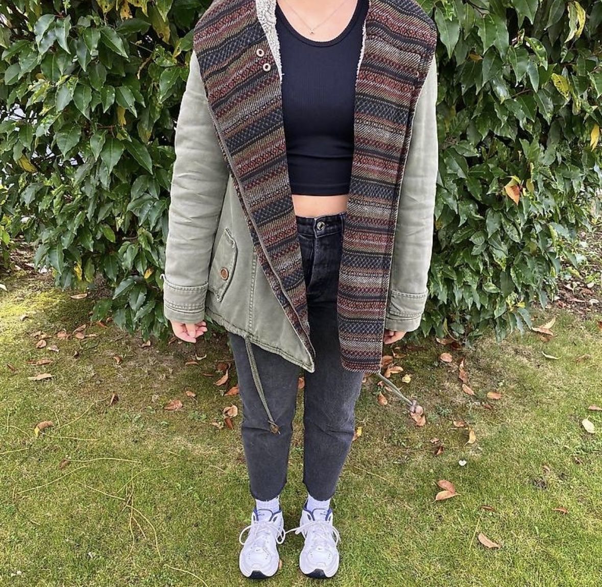 Giacche: Khaki Winterjacke mit Kapuze – Usato da Embrach venduto da ale_v5qn