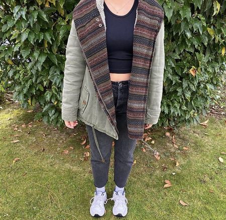 Khaki Winterjacke mit Kapuze