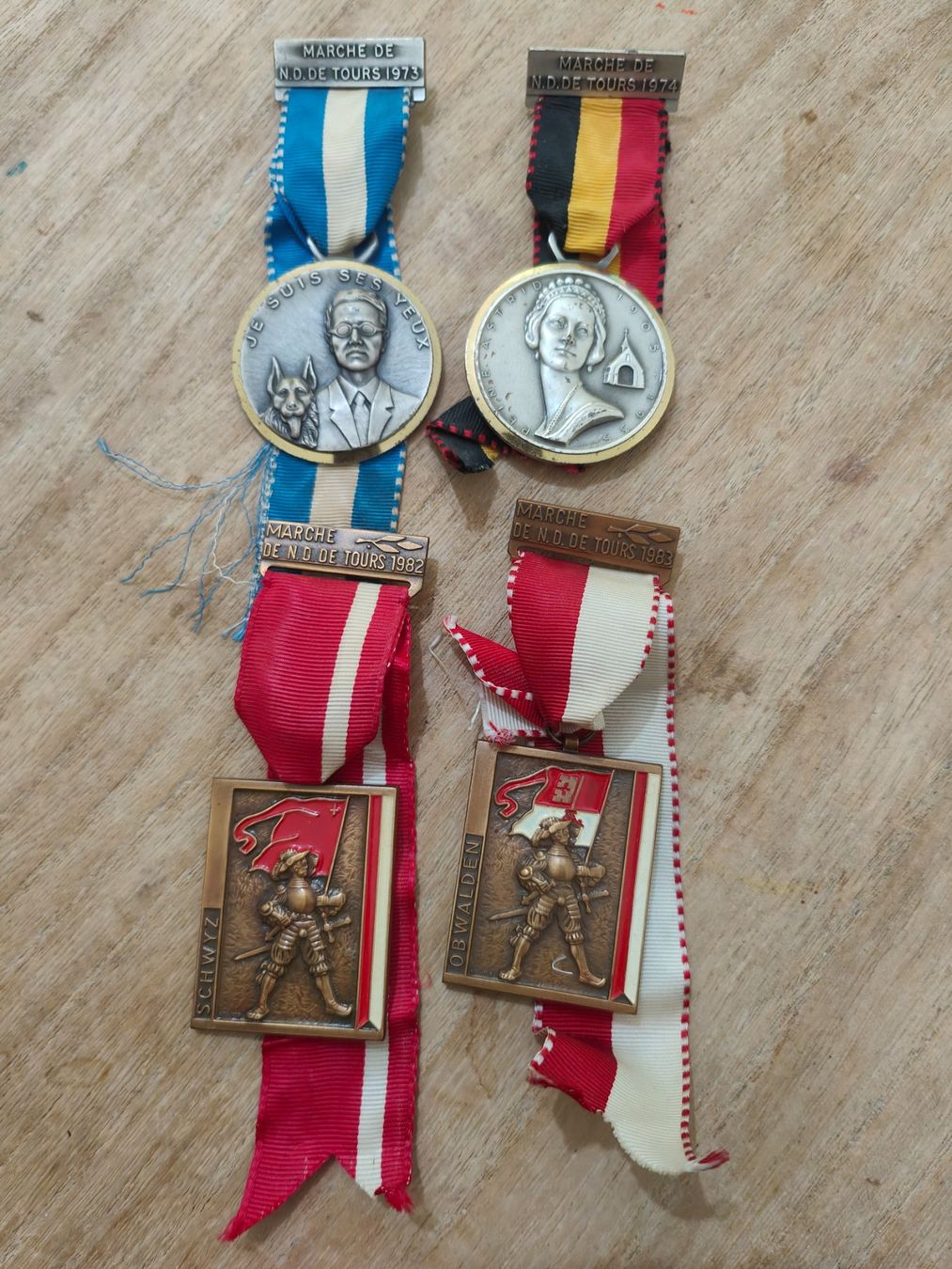 Medaillen: Marche de N.D. de Tours 1973 - 1974 - 1982 - 1983 – Gebraucht aus Roche VD von Octave75