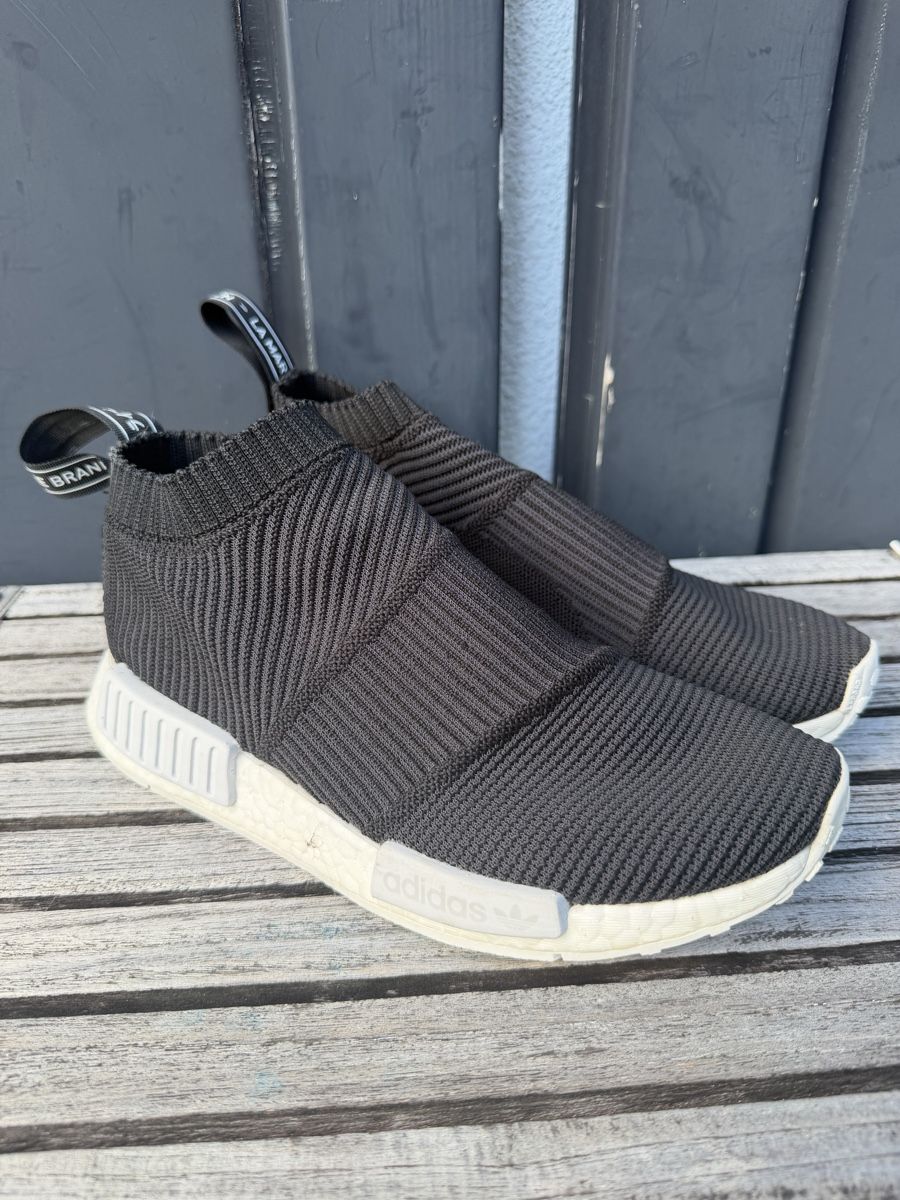 Adidas Chaussures hommes: NMD Adidas Goretex Gr. 39.5 – D'occasion à Zürich par chi_9dfb