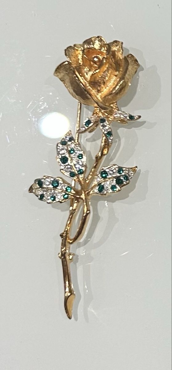 Broschen & Nadeln: Rosenbrosche vergoldet mit Strass-Steinchen – Neu (gemäss Beschreibung) aus Lengnau AG von Mefari 1
