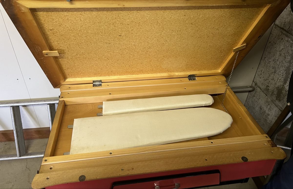 Tavoli: Alter Küchentisch Retro Vintage – Usato da Ehrendingen venduto da nz9_y29p 2