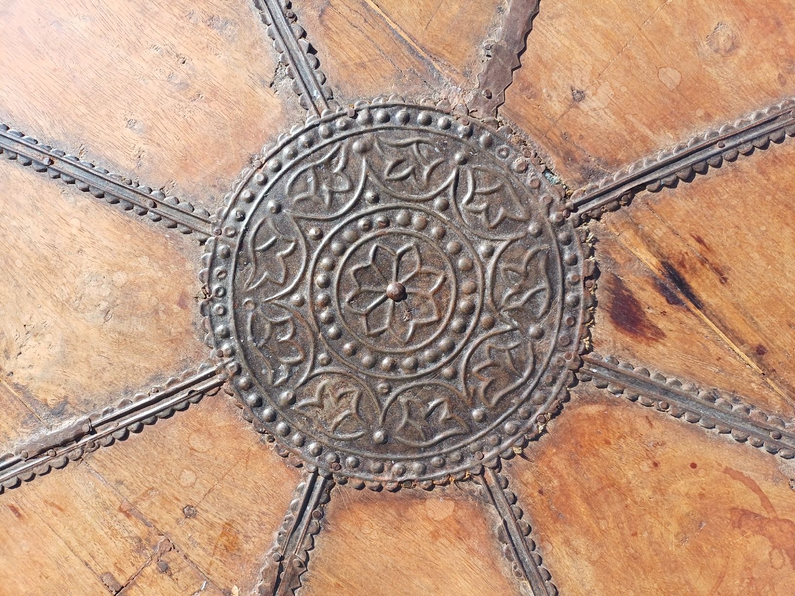 Tavoli: Ancienne table basse - Népal ou Nord de l'Inde – Usato da Begnins venduto da Drastic-Sound 3