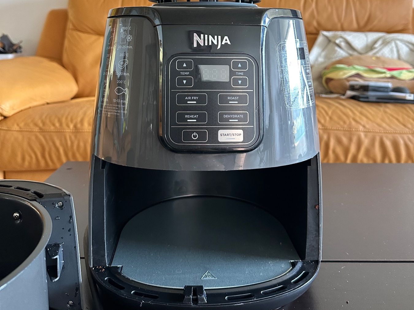 Küchengeräte: Ninja AirFryer AF100EU – Gebraucht aus Oberägeri von aka_skz8 2