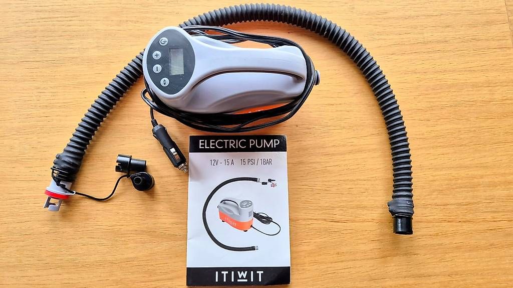 Pompes et pièces: Pompe électrique pour paddle gonflable. Prix à discuter. – D'occasion à La Chaux-de-Fonds par danydeneuch