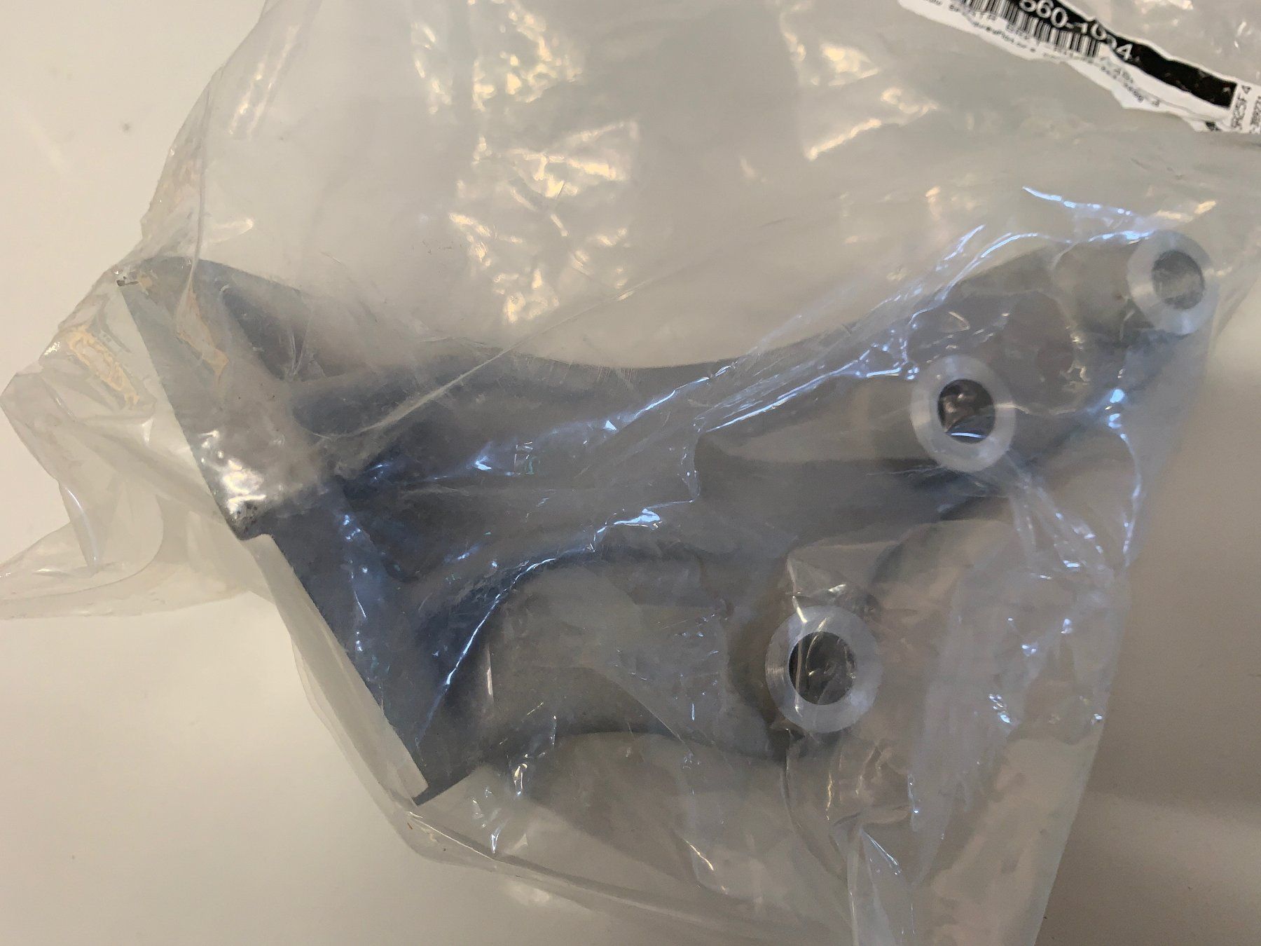 Ford Tutti pezzi di ricambio auto: Ford Flathead V8 Offenhauser Generator Halter | Rechte Seite – Usato da Ottikon venduto da Hogdog 4