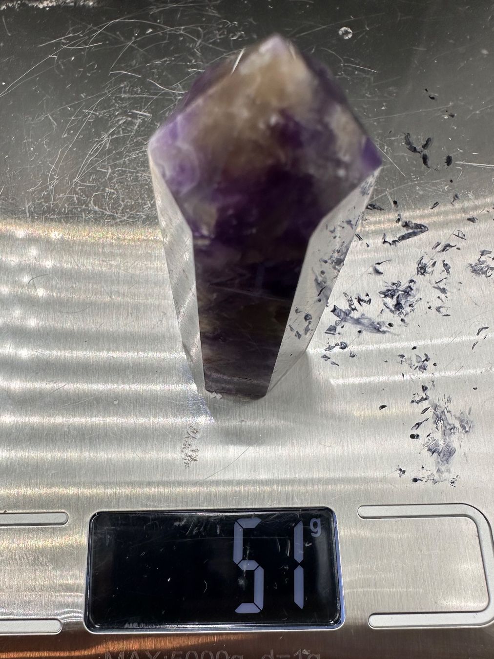 Minerali & Pietre curative: Chevron Traum Amethyst Obelisk, Spitze – Nuovo e nell'imballaggio originale da Männedorf venduto da Handschmeichler 3