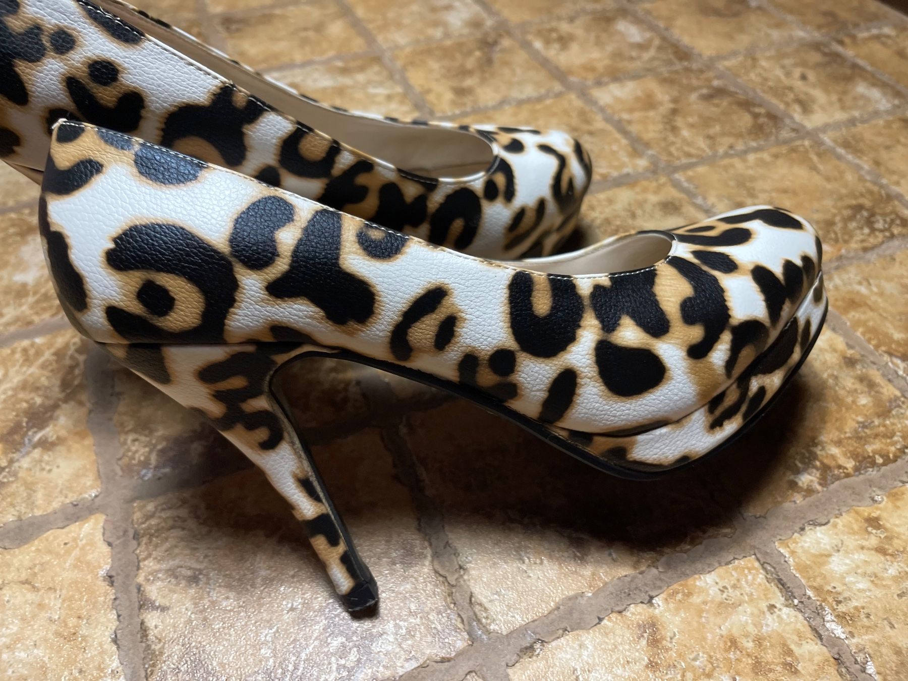 Scarpe da donna: Damen-High-Heels mit Leopardenmuster 38 – Nuovo (secondo la descrizione) da Gordevio venduto da LanaZimm 1