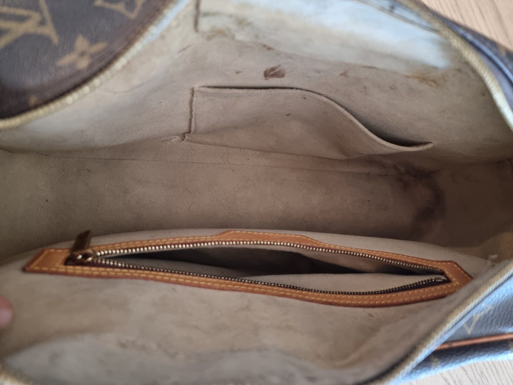 Louis Vuitton Borse da donna: Louis Vuitton "CITE" GM – Usato da Buttikon SZ venduto da Limo180 3