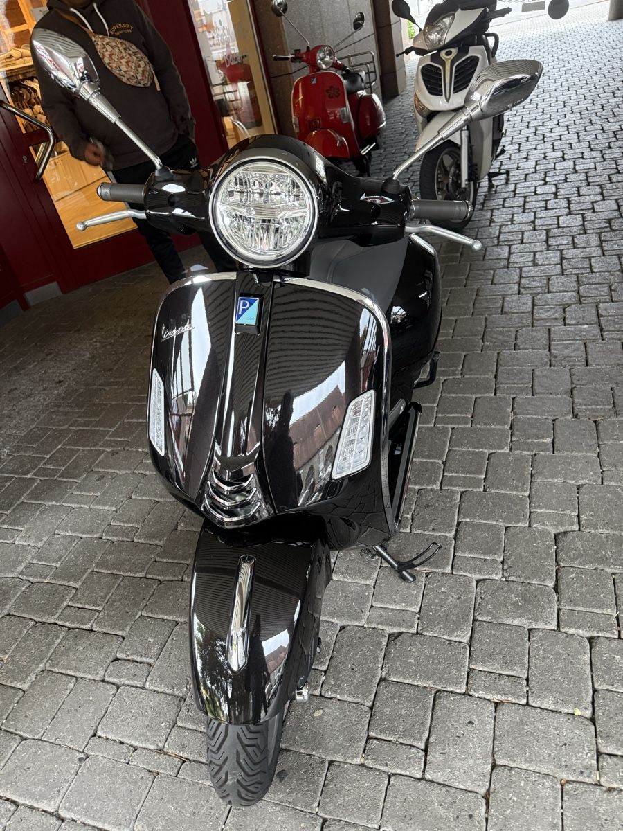 Vespa Scooter: Vespa GTS 300 – Nuovo (secondo la descrizione) da Luzern venduto da TheDoctor05 5