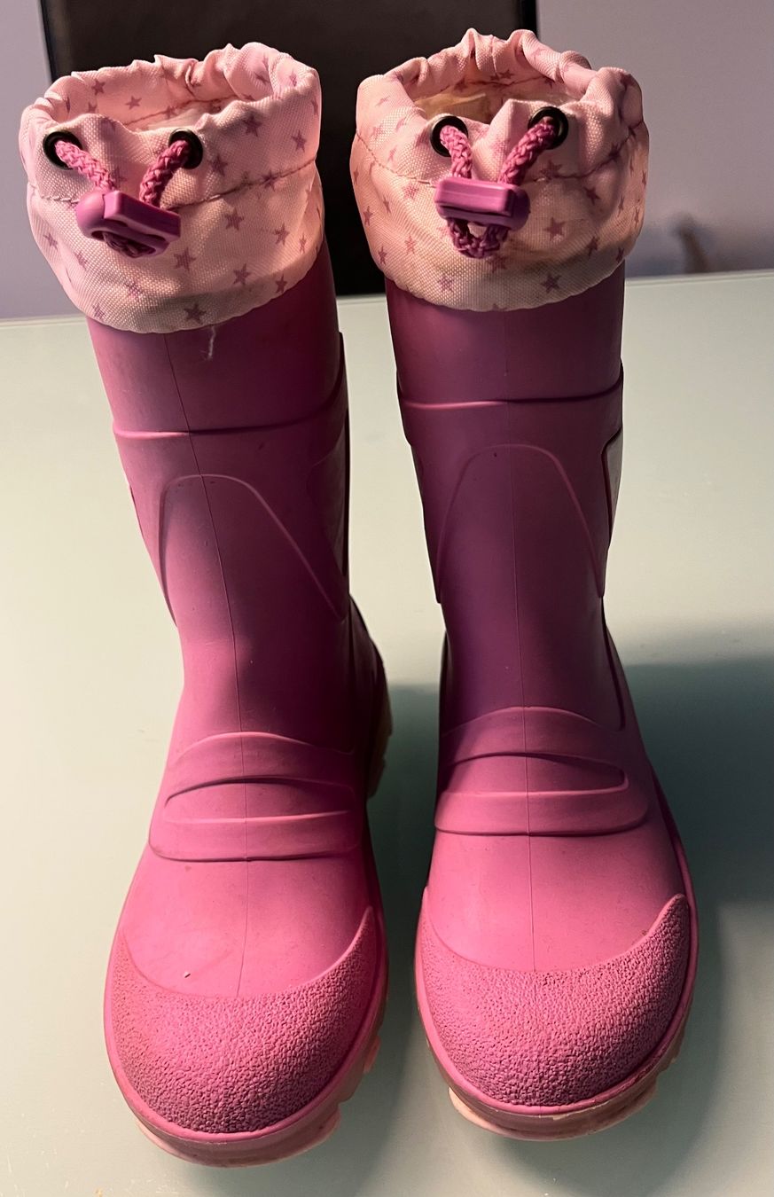 Schuhe für Mädchen: Gefütterter Gummistiefel – Gebraucht aus Aesch BL von girlisue
