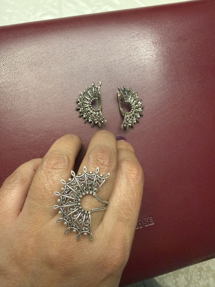 Orecchini pendenti & Orecchini a lobo: Silver hand-made ring and earrings – Nuovo (secondo la descrizione) da Glis venduto da lus_sx55