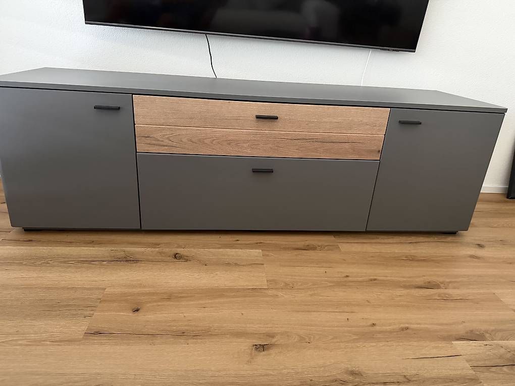 Meubles TV: Modernes Sideboard in Anthrazit mit Holzoptik  neuwertig – D'occasion à Visp par leh_5dwb 1