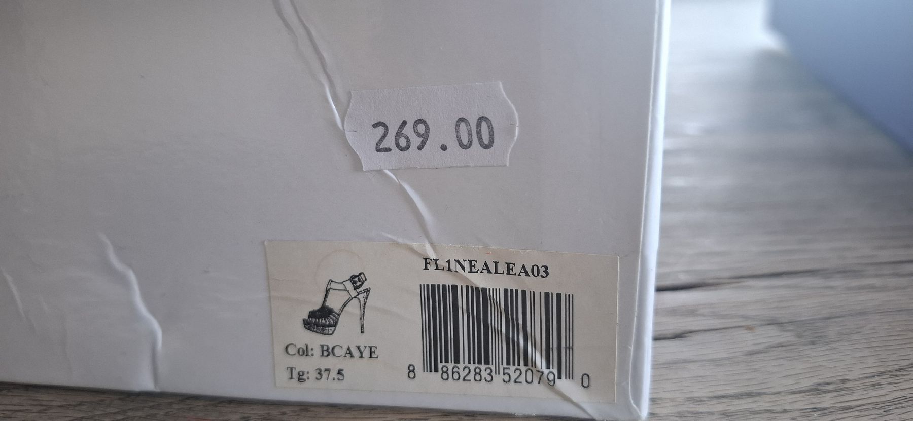 Scarpe da donna: Highheel GUESS Gr. 37.5 gebraucht – Usato da Schellenberg venduto da alainad 2