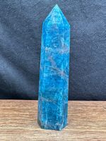 Blauer Apatit Obelisk, Turm, Spitze