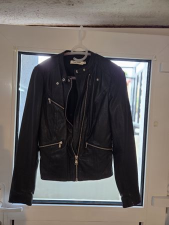 Veste en cuir noir Naf Naf taille 36 - Look tendance!