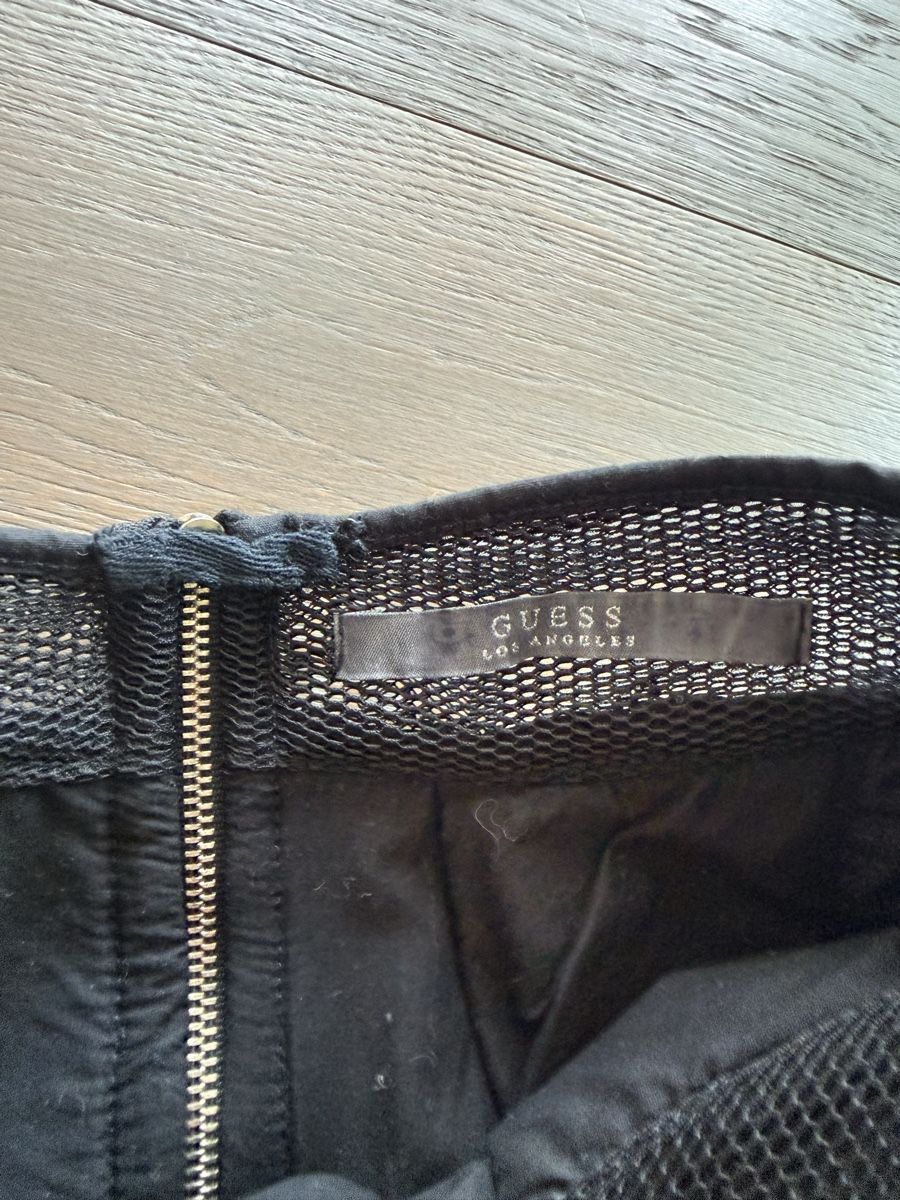 Guess Gonne: Guess black skirt  – Usato da Melide venduto da Nikola-123 6