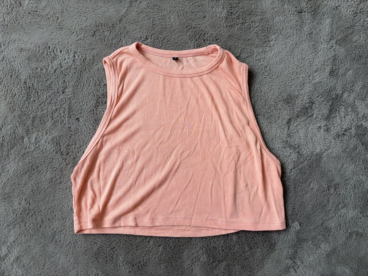 Tops: Damen Top altrosa ärmellos Grösse S-M  – Neu (gemäss Beschreibung) aus Balgach von Miisarah
