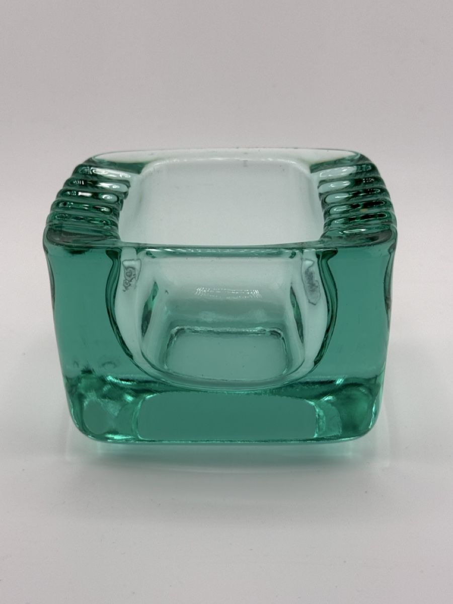 Aschenbecher: Massiver Glas Aschenbecher Vintage – Gebraucht aus Zürich von Geniuss