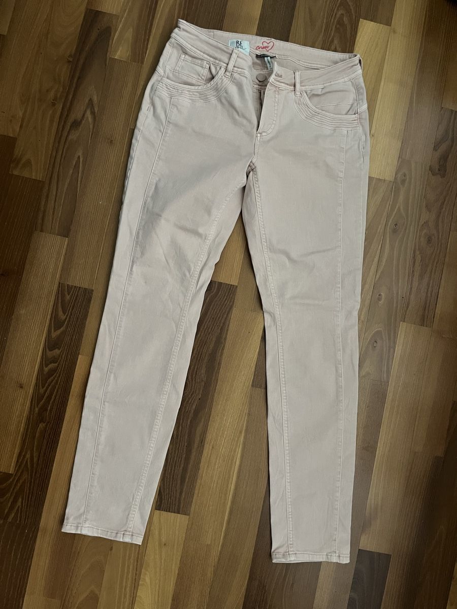 Jeans: Street One Chinohose hellrosa, Gr. 30/32 – Nuovo (secondo la descrizione) da Zürich venduto da tsunrise122