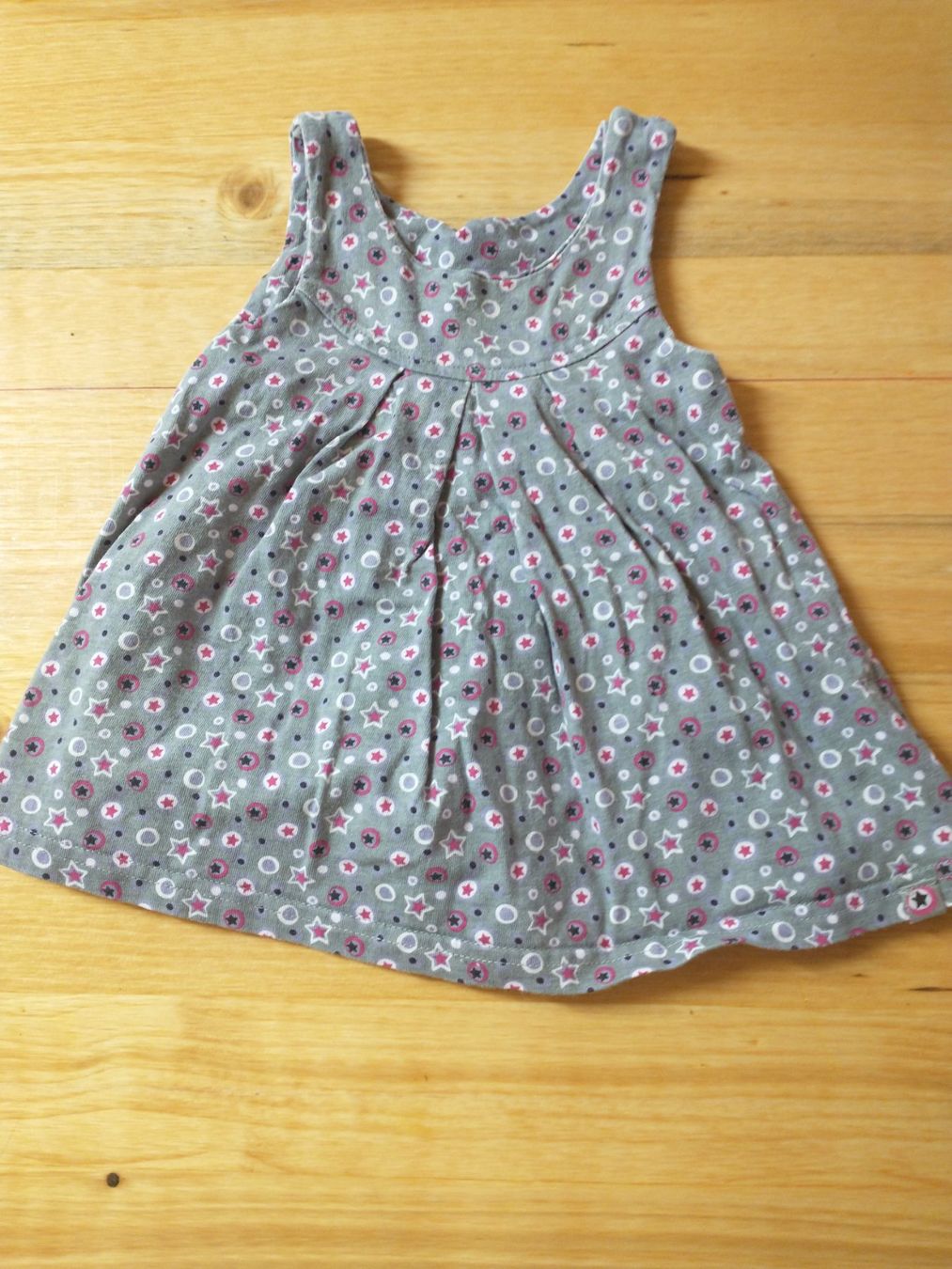 Kleiderpakete & -sets: Süsse Mädchenkleider Winter Gr. 62/68 – Gebraucht aus Ersigen von she9a 6