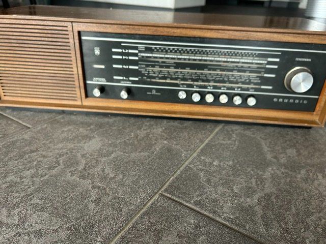 Radio: Radio Grundig Type RF 245 – Usato da Winkel venduto da Waegeler 1