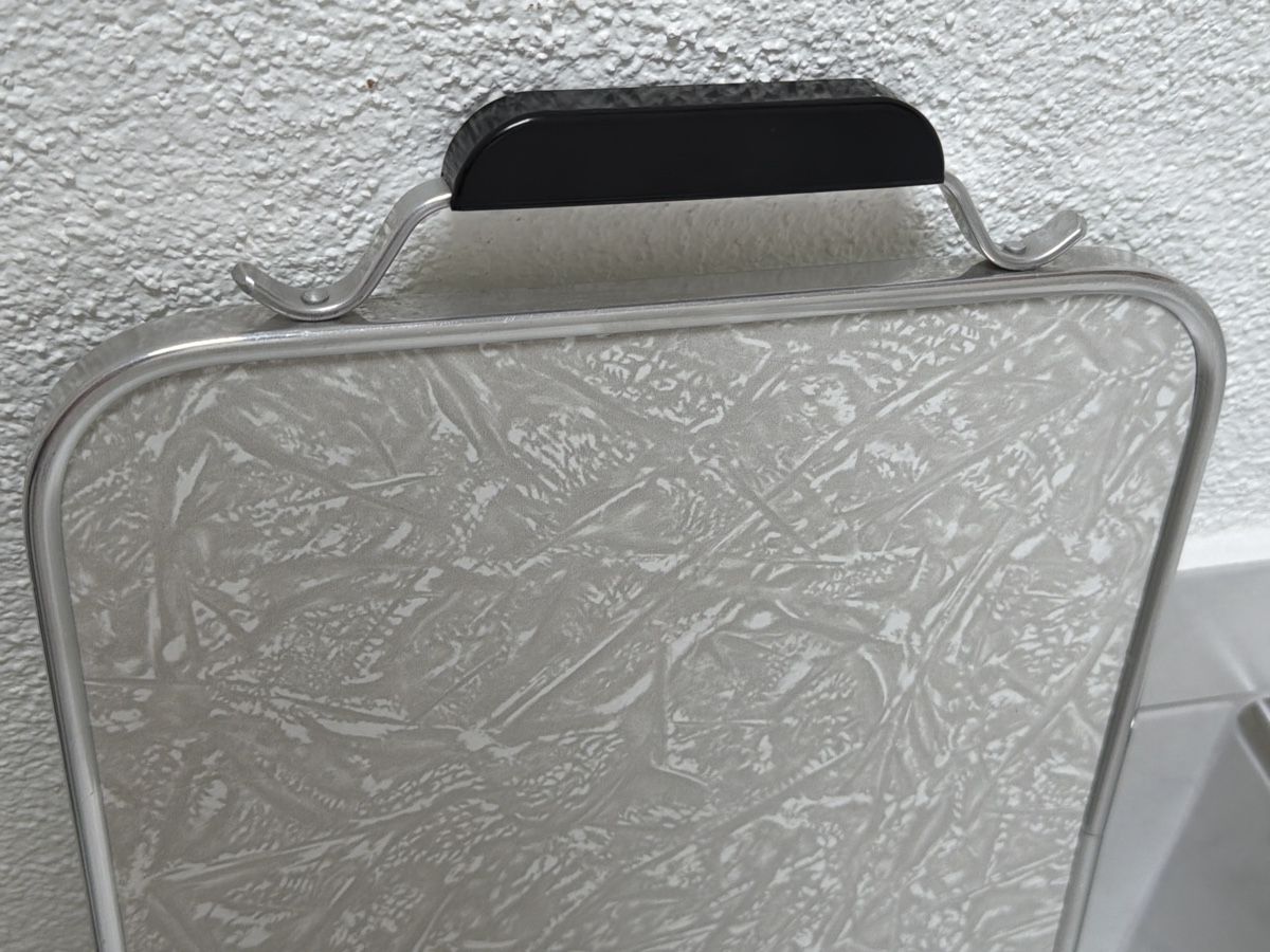 Specchi: Coiffeur Spiegel Vintage. – Usato da Biberist venduto da Momo33 2