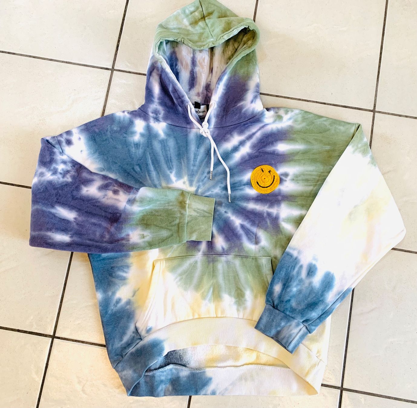 Pulls & Sweat-shirts: Hoodie Kapuzenpullover Sweatshirt Pullover Gr. S – D'occasion à Sursee par escape62