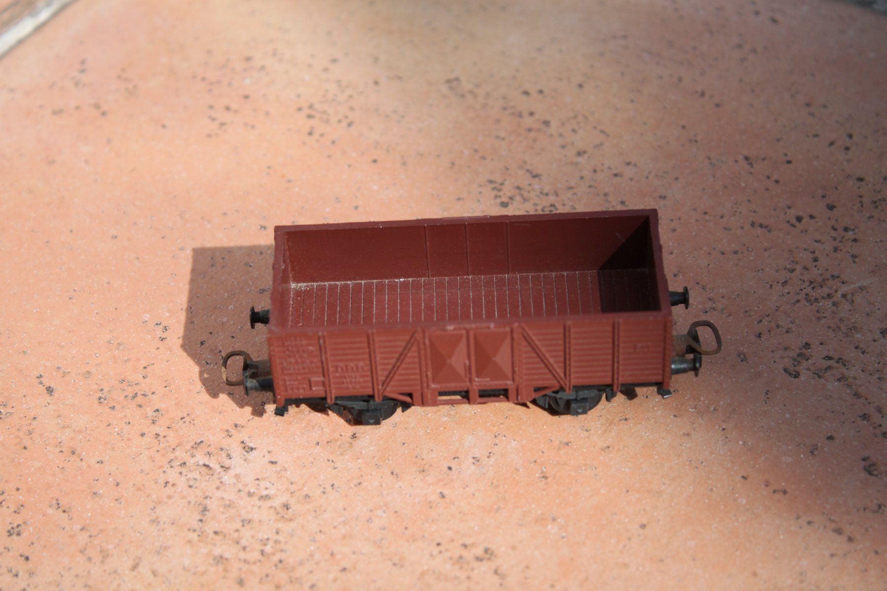 Kleinbahn Modellini di ferrovie: 2 Güterwagen (Kleinbahn) – Usato da La Tour-de-Peilz venduto da valoute 5