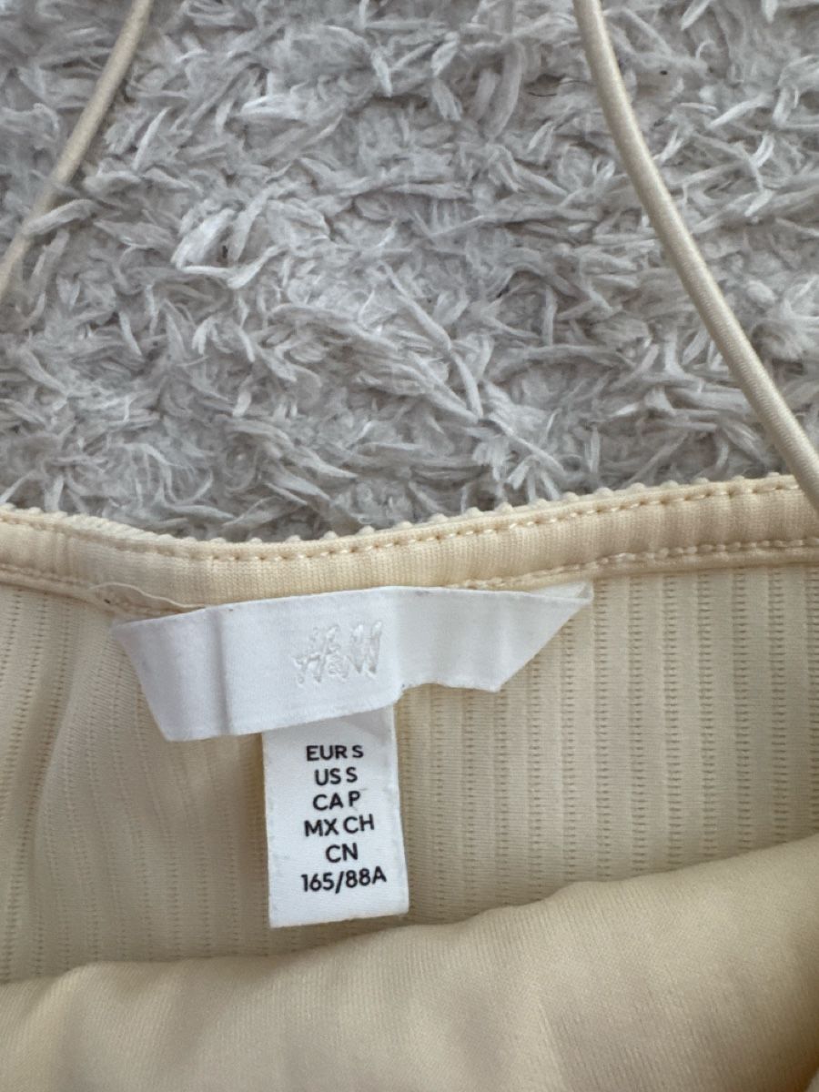 H&M Tops: H&M Body, buttergelb Grösse S – Neu (gemäss Beschreibung) aus Gächlingen von anjuli_123 3