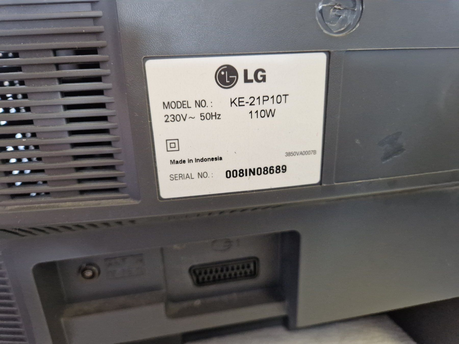 Televisori: Flatron Röhrentv mit integriertem Video Recorder LG – Usato da Wädenswil venduto da tome70 8