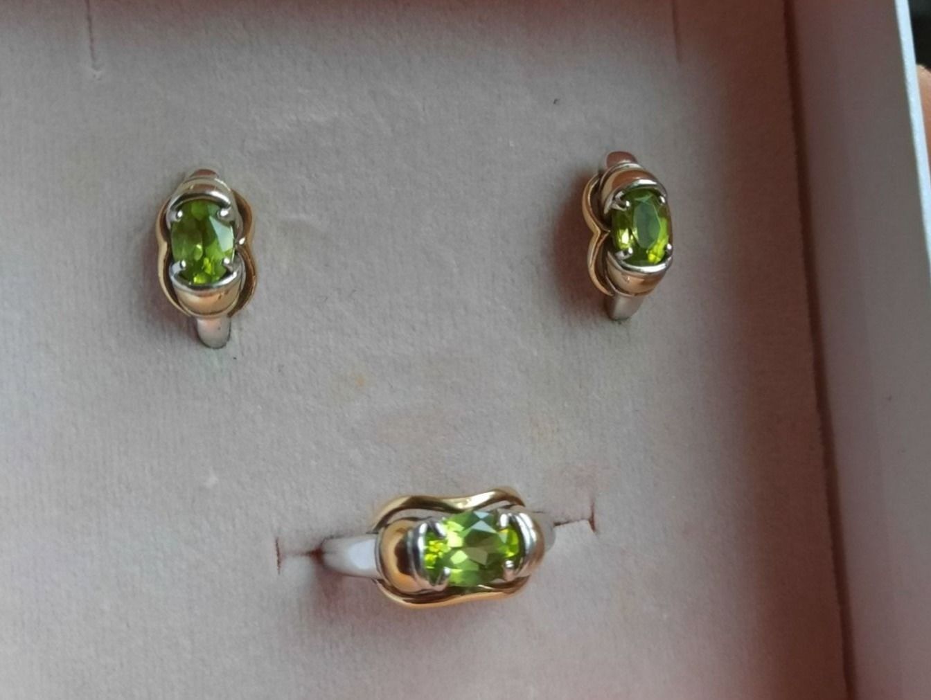 Orecchini pendenti & Orecchini a lobo: Silber Ring mit Peridot – Usato da Winterthur venduto da Natastar 2
