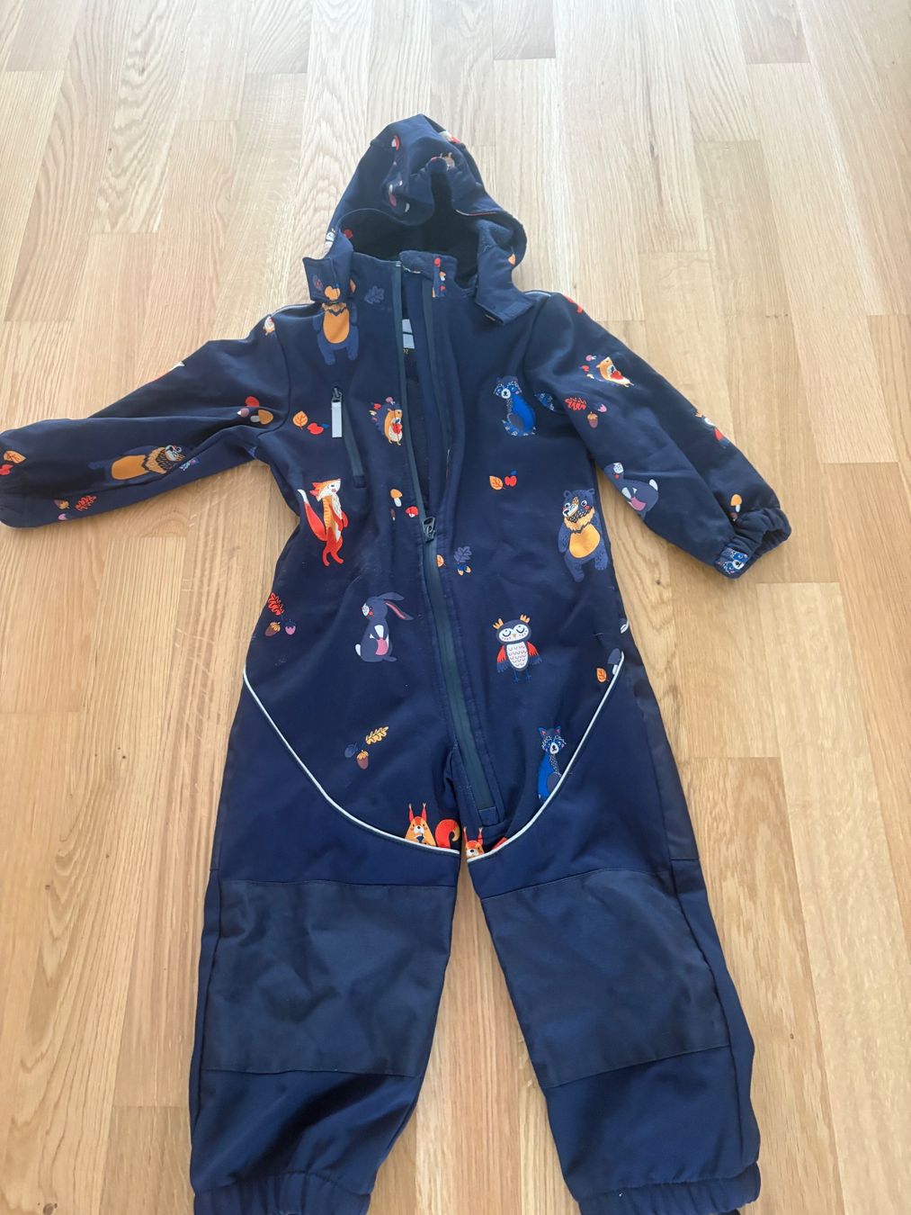 Tute: Kinder Softshell Overall blau mit Tiermotiv gebraucht – Usato da Oensingen venduto da Diksik