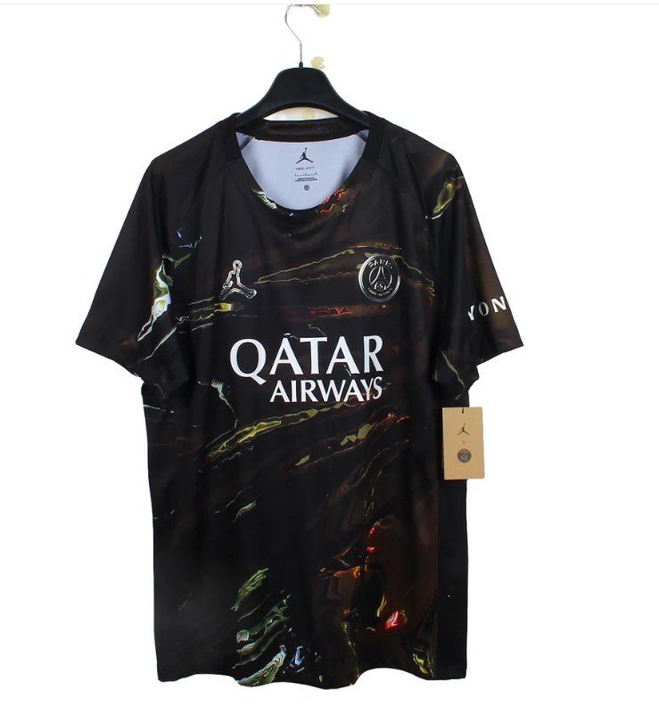 Nike Maillots de corps & Pantalons: PSG Night Edition – D'occasion à Sâles (Gruyère) par Rapha1111