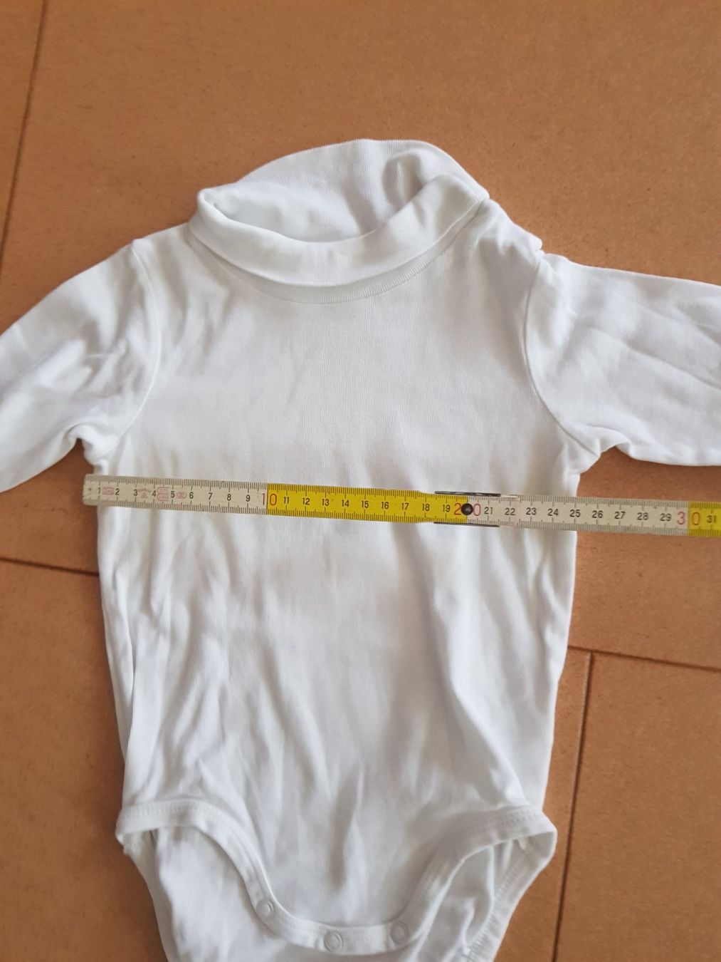 H&M Pullover & Sweatshirts: Langarmbody 86 von H&M – Gebraucht aus Thun von lede 2