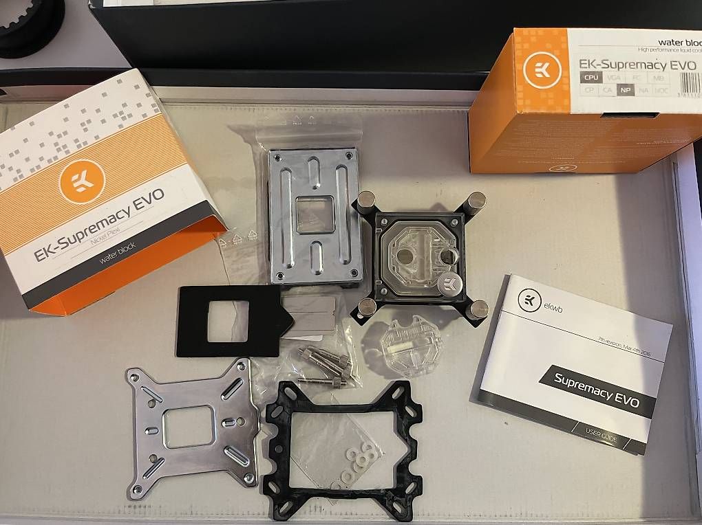 PC: Waterbloc CPU EK-supermacy Evo – Usato da Palézieux venduto da anaisH 1