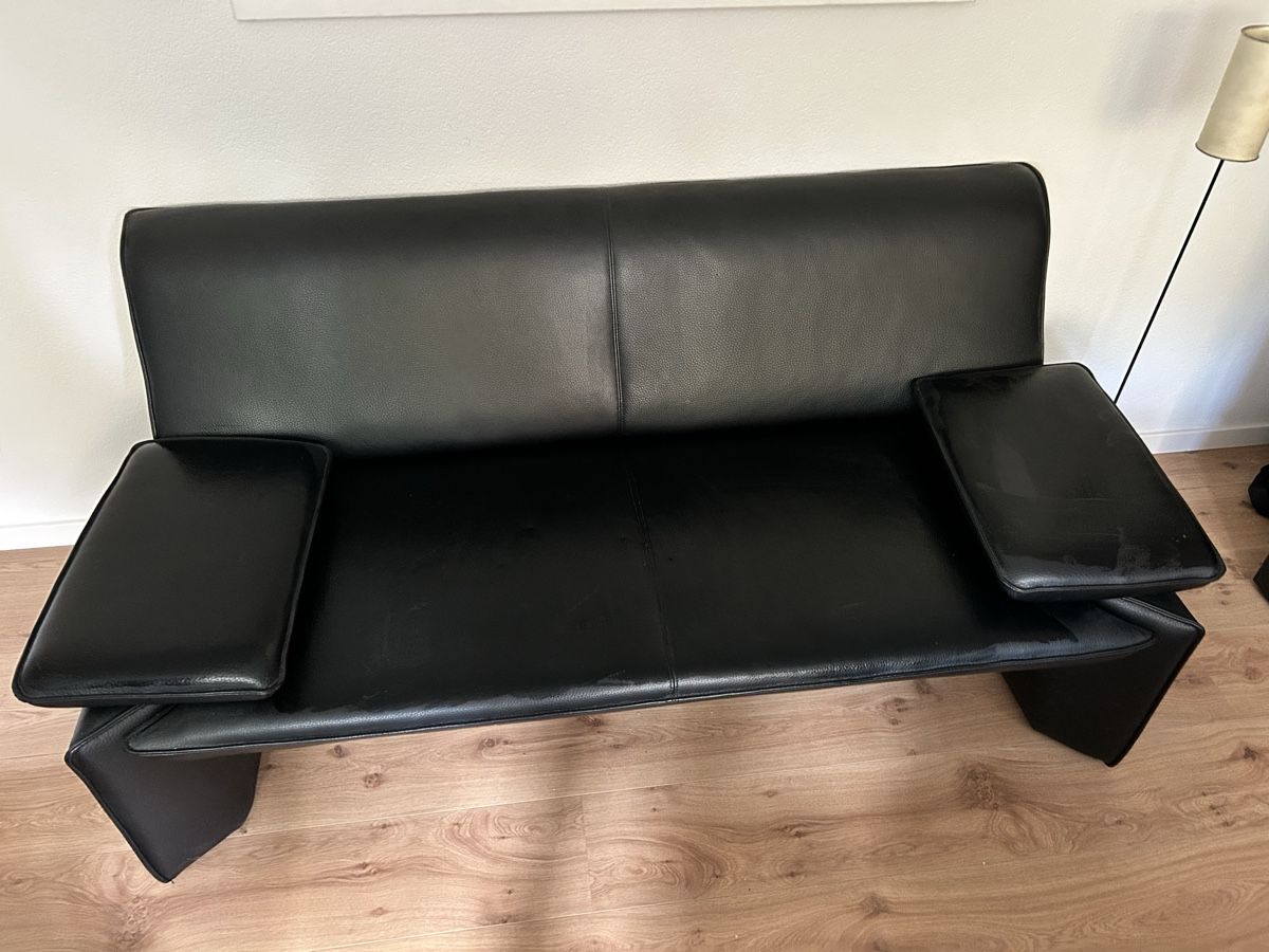 Sofas: Sofa Leder schwarz 2-Sitzer  – Gebraucht aus Frenkendorf von Sabrina3107