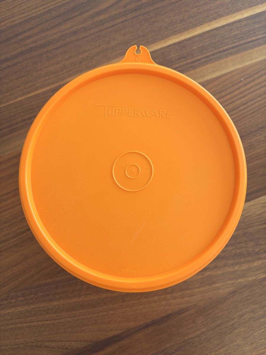 Ciotole: Tupperware Set, 2 Schüsseln mit Deckel, vielseitig – Usato da Safenwil venduto da MirjamG03 2