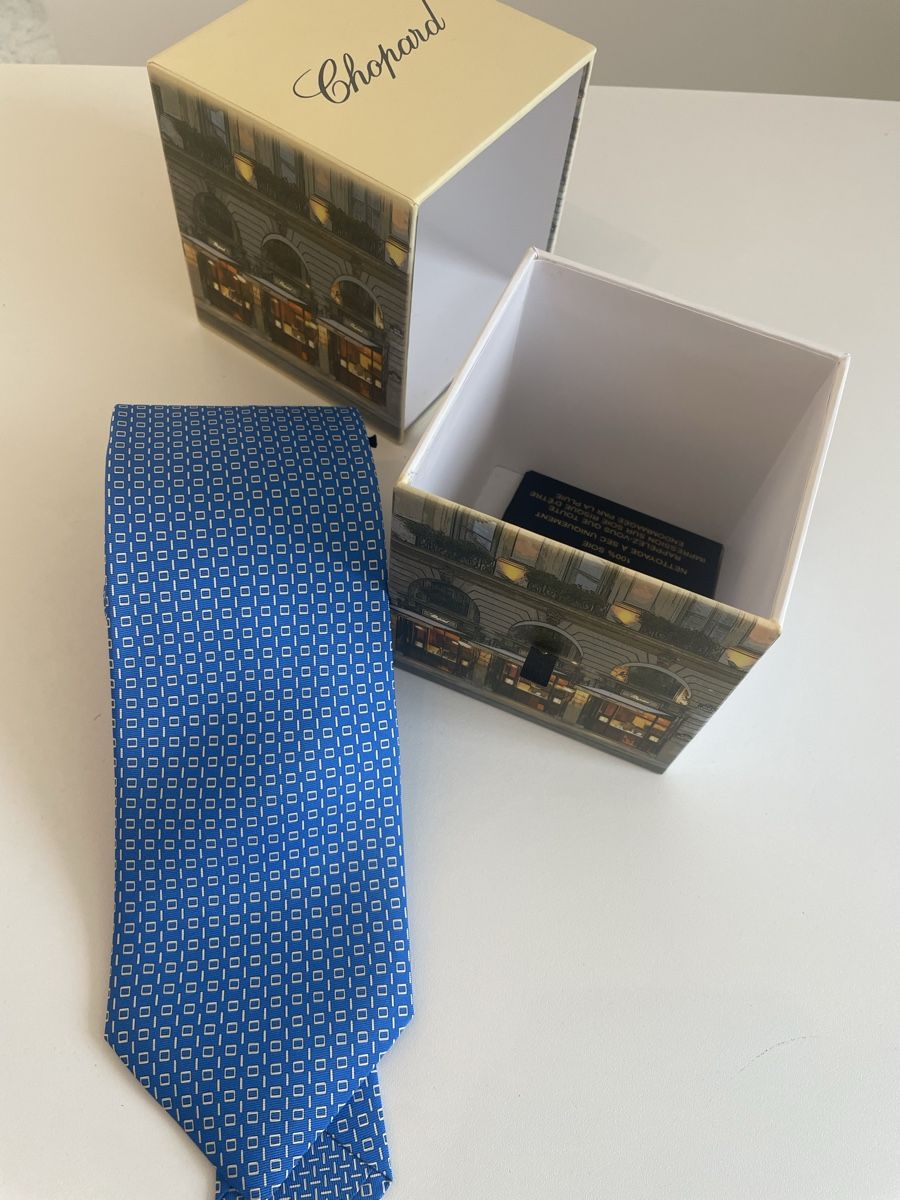 Chopard Cravates: Chopard Krawatte Seide blau mit Muster neu mit Box – Neuf avec emballage d'origine à Münchenstein par nel_57mj 1