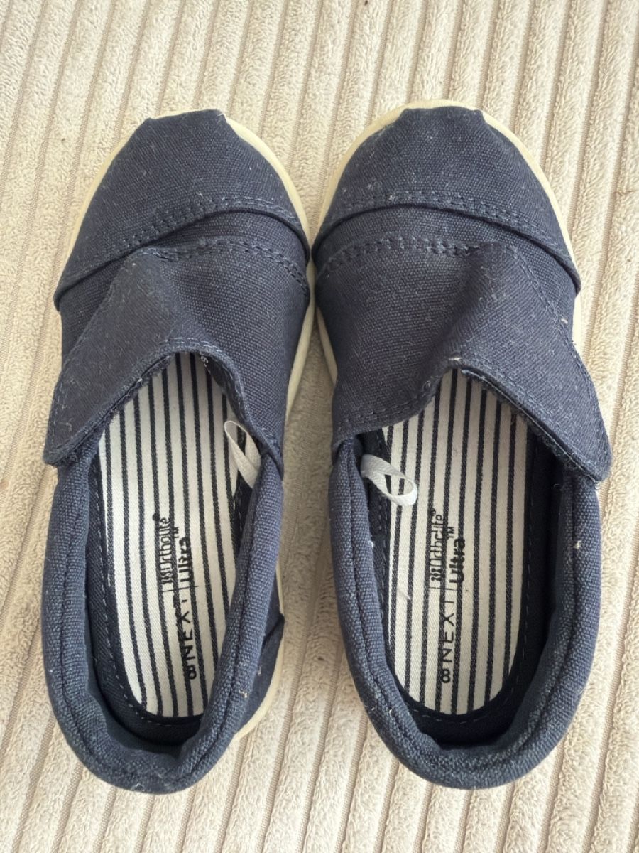 Next Schuhe für Jungen: Praktisch neue Slipper 25.5 – Neu (gemäss Beschreibung) aus Zürich von Riiinchen 3