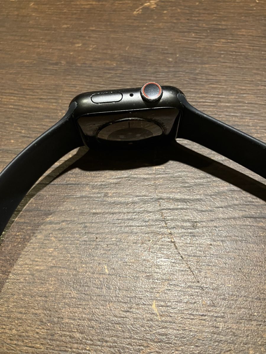 Apple Smartwatch: Apple Watch 6 cellular – Usato da Gillarens venduto da St-ephane 6