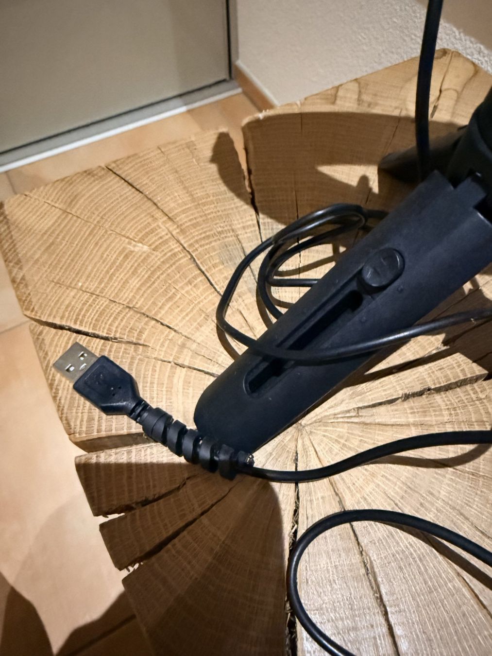 Hama Lampade: Hama Ringleuchte mit Stativ – Usato da Nuerensdorf venduto da ghi_b7xs 2