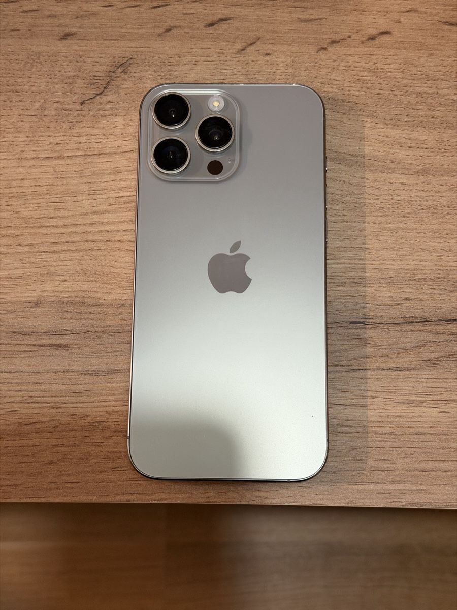 Apple Handys / Smartphones: iPhone 16 Pro Max, Natural Titanium, 256GB – Gebraucht aus Zürich von Salvatore1999 6