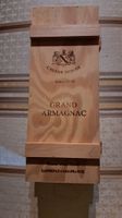 Armagnac Caviar House 1954, dans sa caisse d'origine!