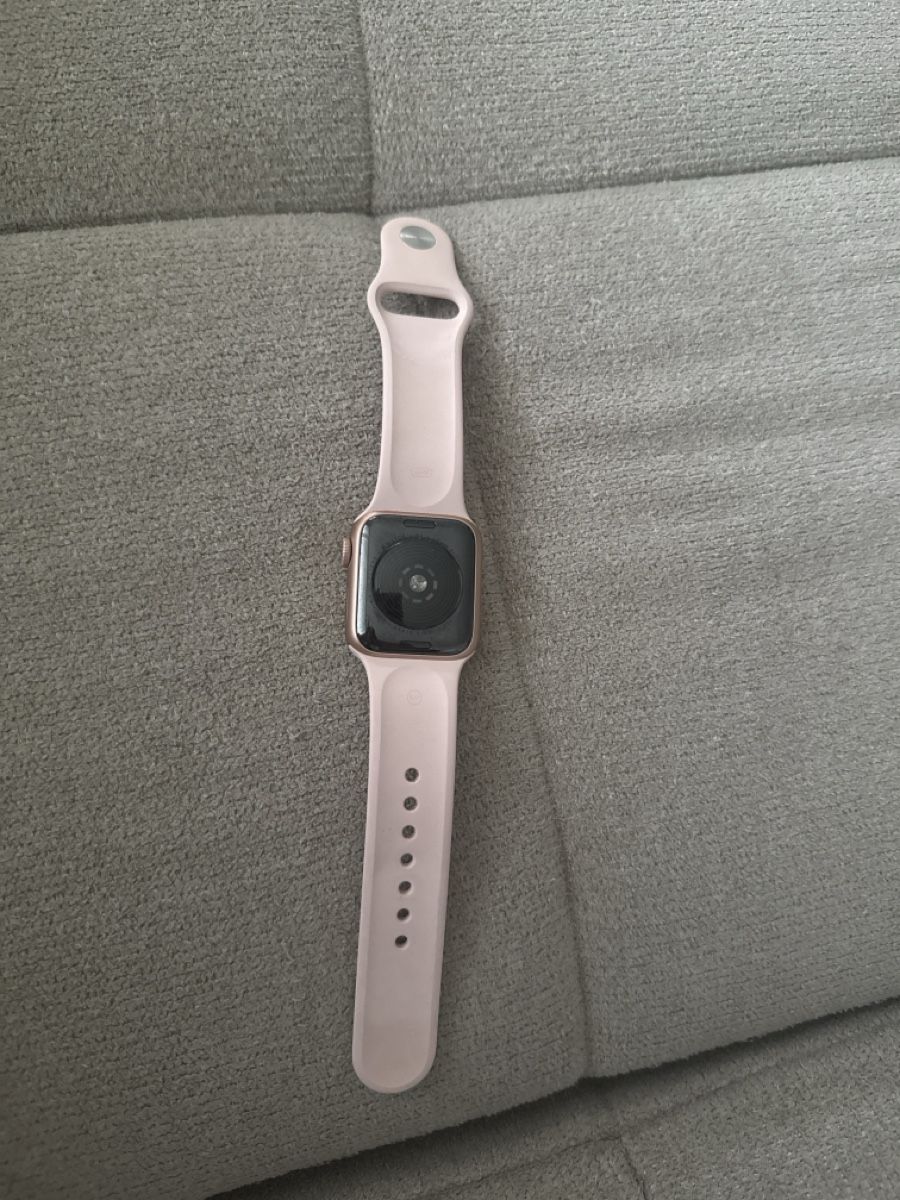 Apple Smartwatch: Apple Watch SE 40mm – Usato da Ermatingen venduto da Alina.W 1