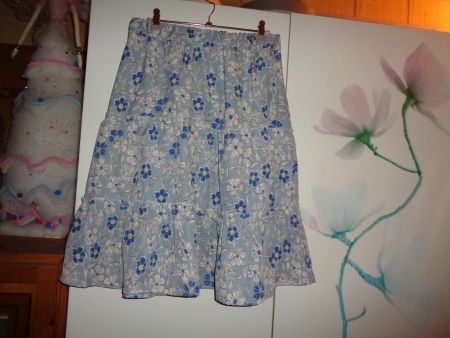 *** Blumen Rock *** / Blau/weiss / Neu ab 1.00